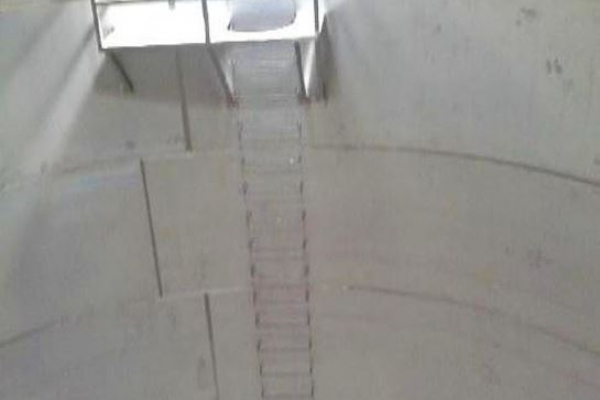 Лестница для обслуживания резервуара